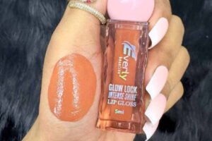 Everly Beauties Glow Lock Intense Shine Lip Gloss - Dreamy