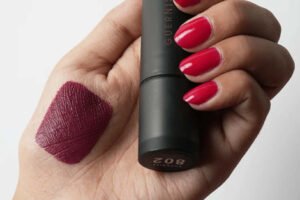 Guerniss Luxely Matte Lipstick - 802