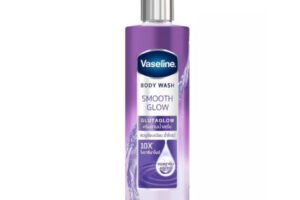 Vaseline Smooth Glow Body Wash 425ml
