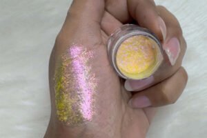 Everly Beauties Multichrome Loose Pigment Eyeshadow Series #313 Sugar Baby