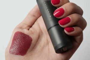 Guerniss Luxely Matte Lipstick - 807