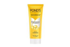 Pond’s Sun Miracle Detan Face Wash 100g