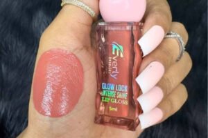 Everly Beauties Glow Lock Intense Shine Lip Gloss - Posey