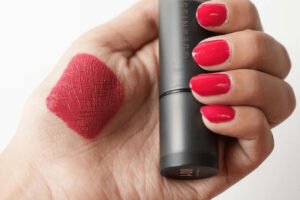 Guerniss Luxely Matte Lipstick - 801