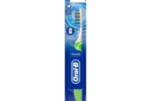 Oral-B Pulsar Pro Expert Battery Powered Tooth Brush - Medium